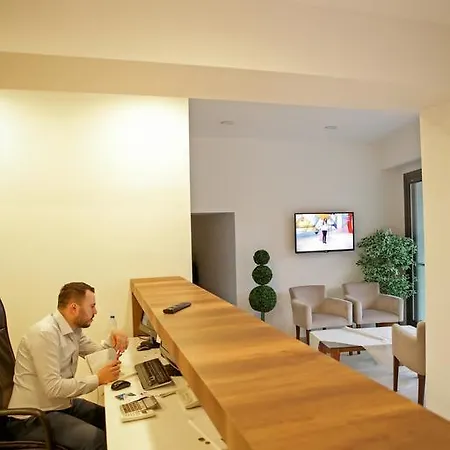 Ada Vip